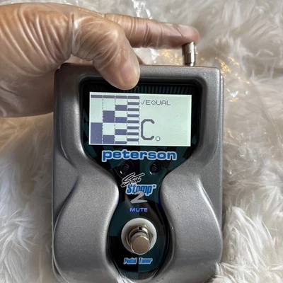 Sintonizador de 2 pedales Peterson VS-S2 Strobostomp plateado solo piezas probadas Foto 1 de 4