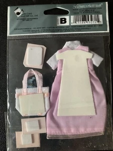 Jolee Scrapbooking ELLA ESTÁ ESPERANDO Adornos Vestido Sombrero Bolso Libro Juguete - Imagen 1 de 2