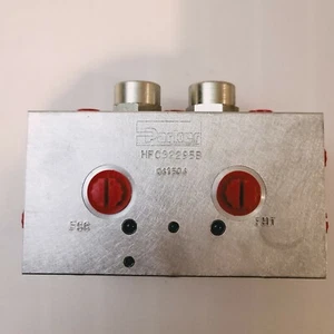 Parker Manifold With 4 CVH103P Check Valves And Two 3 Way Pilot Control Valves - Picture 1 of 6
