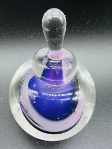KARG signierte Kunst Glas Skulptur Briefbeschwerer Parfüm Flakon lila Farbtöne - Bild 1 von 9