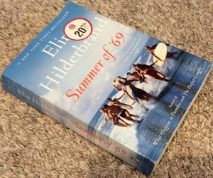Sehr guter Sommer '69 Elin Hilderbrand #1 Neu mit Etikett Bestseller luftiger düsterer Roman - Bild 1 von 3