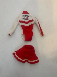 Barbie Bratz Muñeca Accesorios Georgia Bulldogs Animadora Uniforme - Imagen 1 de 2