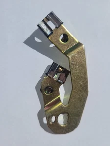 97-99 Chevy Tahoe Blazer Strattec 322312 Rear Tailgate/Deck Lock Pawl/Lever - Picture 1 of 2