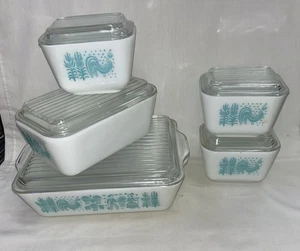 Vintage Pyrex Amish Butterprint Refrigerator Dishes Set of 5  With Lids - Picture 1 of 4