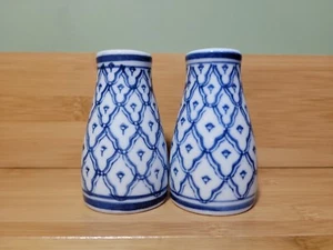 Cobalt Blue & White Porcelain Asian Thai Print Salt & Pepper Shakers - Picture 1 of 6