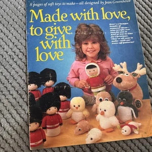 JEAN GREENHOWE KNITTING PATTERNS 8 PAGE PULLOUT knit sew soft toys - Picture 1 of 1
