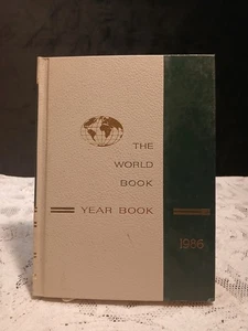 Vintage 1969 World Book Encyclopedia Year Book - Picture 1 of 5