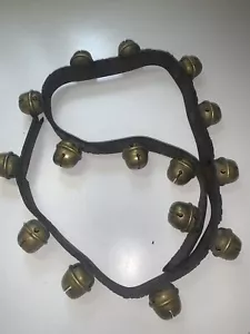 Antico campanello slitta ottone imbracatura cavallo pelle 15 campane carrozza Natale 40" - Foto 1 di 3