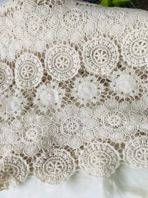 Tela de Encaje Retro Beige Algodón Flor Círculo Crochet Estilo Hágalo Usted Mismo Cortina de Vestido 1YD Foto 1 de 4