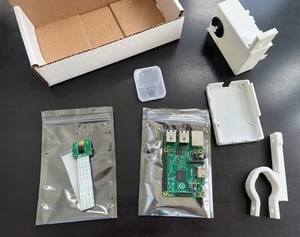 Raspberry Pi 2 Model B V1.1 Kit w/ Camera, Case, and 8GB SD Card w/ OS - Afbeelding 1 van 1