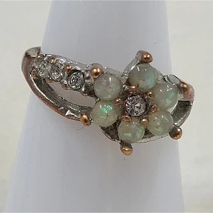 Vintage Faux Opal Floral Design Ring mit klaren Akzentsteinen - Bild 1 von 6