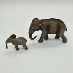 Schleich Asiatische Elefantenkuh 14753 - Guter Zustand  Elefant 2015  Mit Baby  - Bild 1 von 5