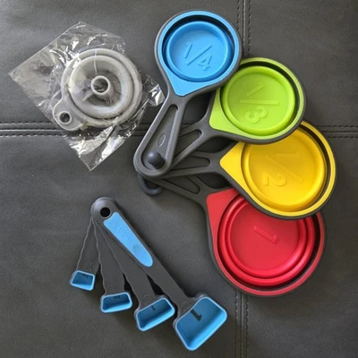 Silicone Measuring Cups & Spoons Set Funnel 9 Piece Collapsible Travel NWOB - Image 1 of 2