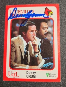 Denny Crum Firmato 1988 Collezione Collegiale Louisville Cardinals Finest - Foto 1 di 1