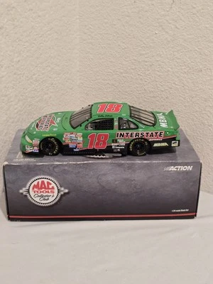 BATERÍAS INTERESTATALES 1/24 BOBBY LABONTE #18 1999 Foto 1 de 4