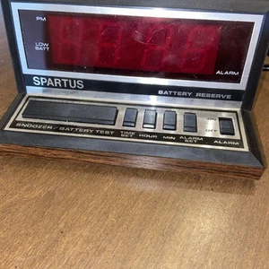 Spartus Vintage Digital Alarm Clock Model 1140 - Picture 1 of 5