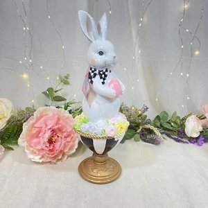 Coniglietto pasquale stile Mackenzie coniglio in piedistallo uovo floreale chic nuovo - Foto 1 di 9