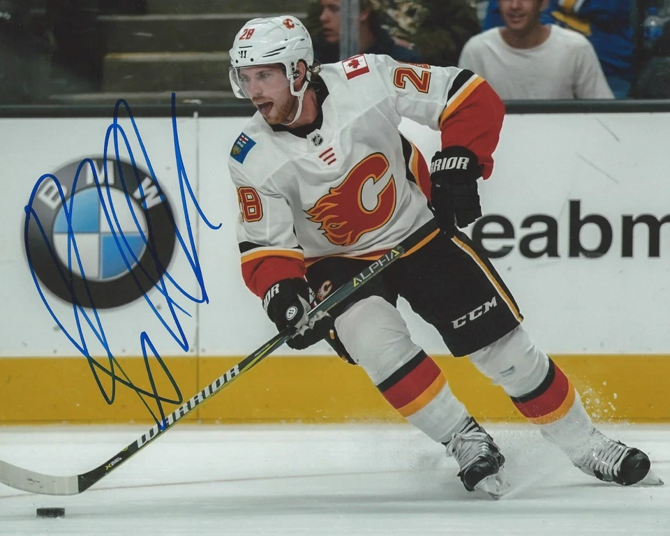 Foto firmada por Elias Lindholm de 8x10 Calgary Flames autografiada certificado de autenticidad Foto 1 de 1