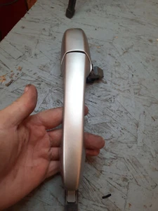 2007 - 2009 MAZDA CX9 CX7 OUTSIDE DOOR HANDLE RIGHT FRONT - Picture 1 of 2