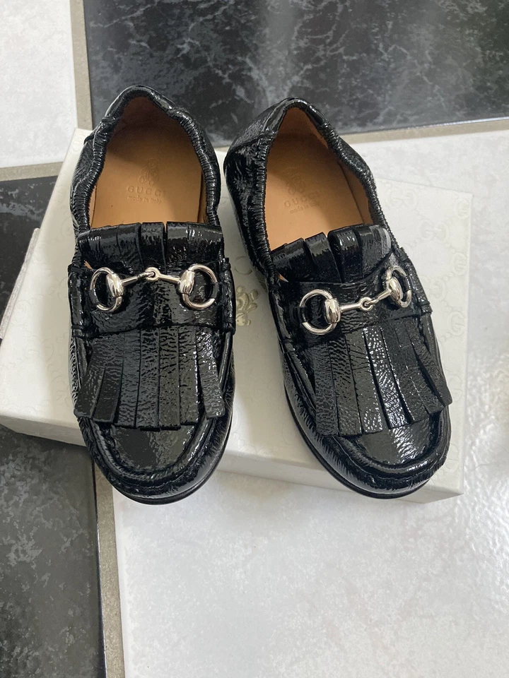 NUEVO EN CAJA 100 % AUTÉNTICOS Zapatos Mocasines Gucci Niños Pequeños Negro Charol Mordida de Caballo $365 Foto 1 de 4