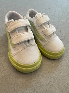 Vans Sneakers Toddler Girl's Size 5 New Old Skool Pop Outsole Lime Sneakers - Picture 1 of 5
