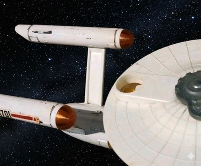 Bussards estilo TV para Dinky Enterprise 358, núcleo de latón, base de tornillo Glow FX Foto 1 de 4