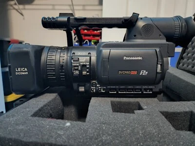 Videocámara Panasonic P2/DVCPRO HD - Paquete de cineastas profesionales Foto 1 de 4