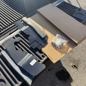 INTERNATIONAL SEAL 2586964C91, Right Cooling System, Recirculation, - Picture 1 of 7