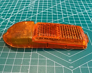 LUCAS JAGUAR MG MGB AMBER SIDE MARKER LENS P1 68 L824 RIGHT SIDE USED OEM! - Bild 1 von 12