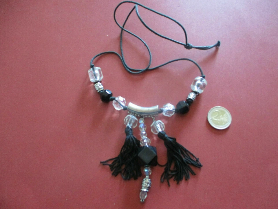 Bigiotteria - Gioielli - Collana Collier - Con Plastica Trasparente/Nera Frange - Immagine 1 di 1