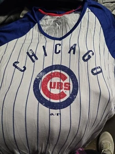 Chicago Cubs MLB Ladies T-shirt Medium New - Picture 1 of 1