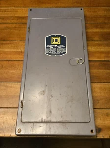 Cubierta de caja de gabinete interruptor principal Square D - Restauración salvamento - 30693-P 100 amperios - Imagen 1 de 7