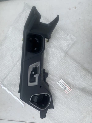 Consola central Toyota Highlander XLE Foto 1 de 2