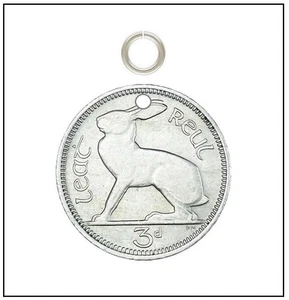 3 PENCE HASE Halskette Anhänger - Vintage irische Münze - vorgebohrt - Biegering - Bild 1 von 6