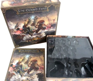 DARK RITUALS: Malleus Maleficarum EL FIORDO MALDITO Caja de repuesto ¡NUEVO!! - Imagen 1 de 6
