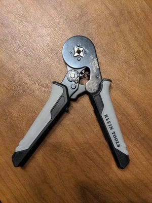 Квадратный обжимной механизм с трещоткой Klein Tools 34055, провод от 10 до 22 по американскому стандарту - Изображение 1 из 3