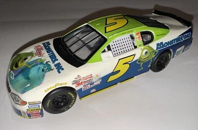 Hot Wheels NASCAR 1:24 Diecast Terry Labonte #5 Monsters Inc. 2000 Monte Carlo Foto 1 de 4