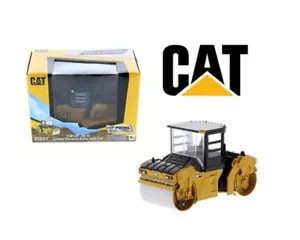 Caterpillar 1:64 CB-13 Tandem Vibratory Roller with CAB Model 85631 Diecast Car - Picture 1 of 4
