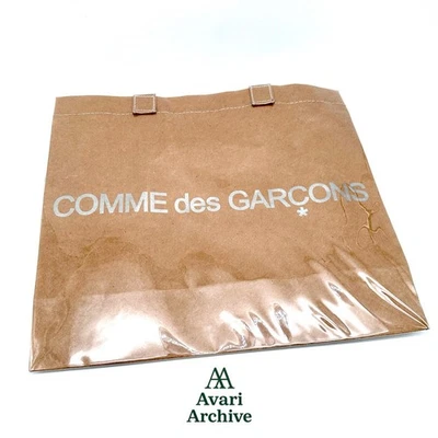 Sacola Tote de Papel PVC Comme des Garçons – Brown Kraft – Feita no Japão - Imagem 1 de 4