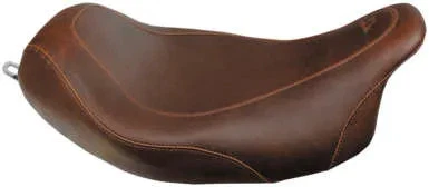 Assento de motorista Mustang marrom largo tripper solo Harley Fat Boy 2009 - Imagem 1 de 4