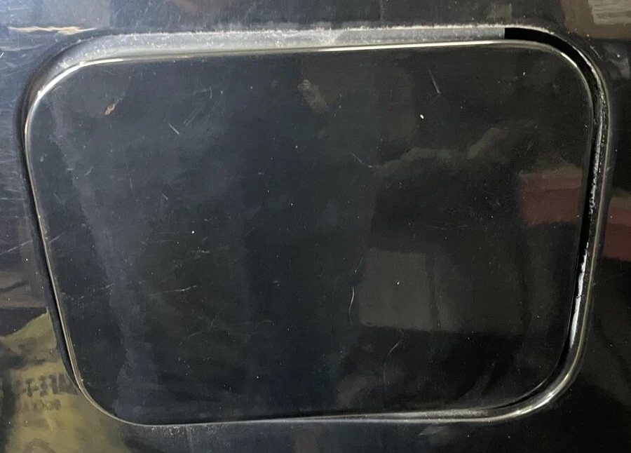 09 10 11 12 13 14 15 16 LINCOLN MKS Fuel Tank Door EBONY UA - Image 1 of 1