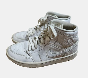 Jordan 1 Mid White Snakeskin Sneakers Black Jumpman 2020 Womens 7.5 BQ6472-110 - Picture 1 of 12