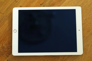 Apple iPad Air 2 16GB Gold 9.7in Excellent Condition Tested - Picture 1 of 5