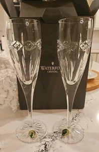 2 flautas Waterford Crystal Dolmen Champagne nuevas en caja - Imagen 1 de 8