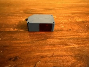 Wenglor Y1TA100QXT3 sensor - Picture 1 of 2