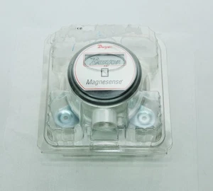 Dwyer Magnesense MS-111-LCD Differential Pressure Sensor - Picture 1 of 5