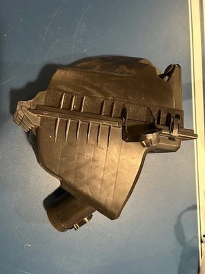 12-16 BMW 528i xDrive Engine Motor Air Intake Cleaner Filter Box 13717612014 OEM - Image 1 of 3