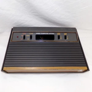 Consola Atari 2600 4 Switch Carcasa Superior e Inferior Cableada Preparada para Mod Compuesto - Imagen 1 de 6