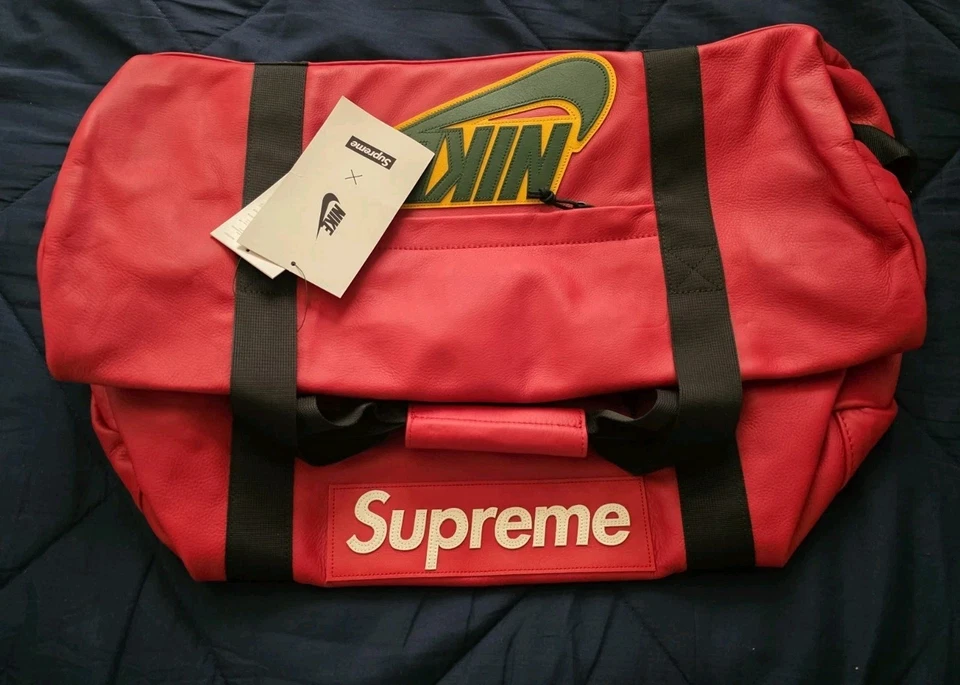 Authentic Supreme x Nike Collaboration Leather Red Duffle Bag CN4503-687
