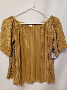 Just Be Pullover Top Size Medium Tan Plisse Peasant converts to Off-Shoulder - Picture 1 of 6